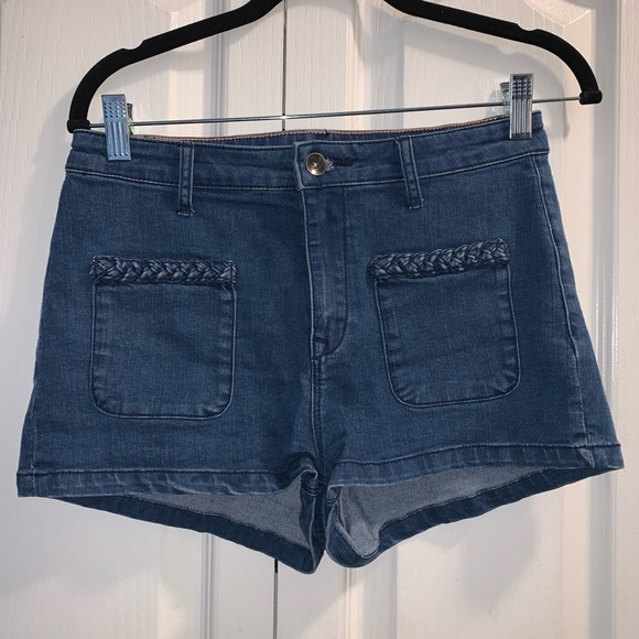 ROXY denim shorts. - Picture 1 of 4